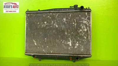 00 01 02 NISSAN FRONTIER XE 2.4L AT RADIATOR OEM 2118-114 Foto 1 de 2