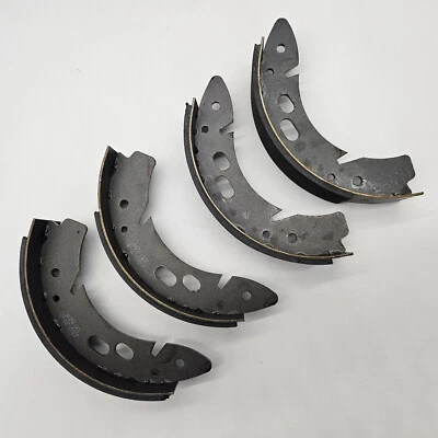 Bremsbackensatz Wartburg 353 Hinterachse 230 x 50mm mit Trommelbremse vorn NEU - Bild 1 von 2