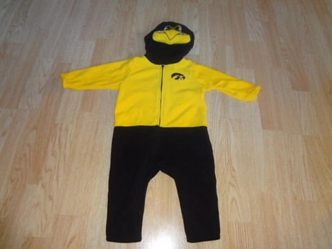 Infant/Baby Iowa Hawkeyes 24 Mo Hooded Pajama Outfit Costume Herky Mascot Wear Cover