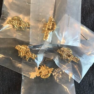 5 NIP Just Say No Drugs Hat Tie Lapel Pin Slogan Campaign Gold Tone Inspiration - Picture 1 of 6