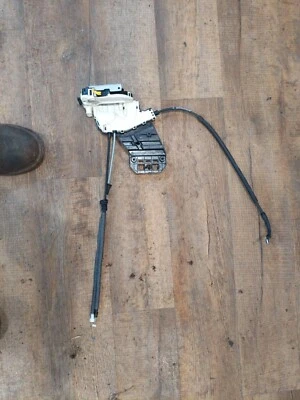 2014 - 2022 JEEP CHEROKEE Front Door Lock Latch Actuator Left Driver Side LH OEM - Image 1 of 3