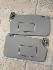 Brand NEW Pair of 2011-2019 Ford Fiesta SUN VISORS Sunvisors OEM - Foto 1 di 7