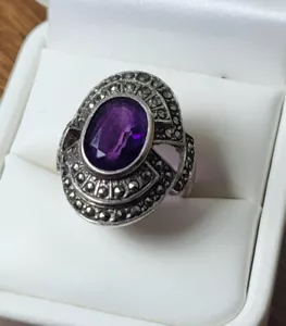 Vintage Sterling and Amethyst Ring - Picture 1 of 3
