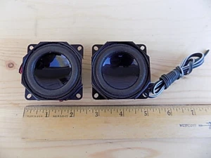 Par de altavoces de rango completo Logitech YD 2" 6 ohmios 1-5 vatios - Imagen 1 de 3