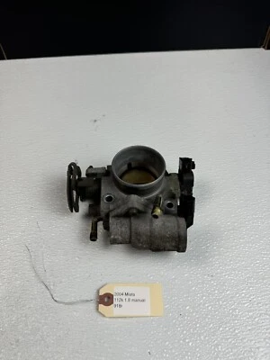 1999 - 2005 年马自达 MX-5 Miata 节气门车身油门组件原始设备制造商 BP4X13640A — 第 1/4 张图片