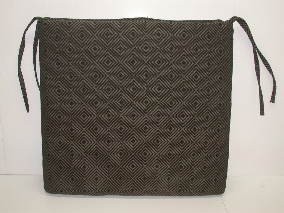 Cojín de asiento de patio exterior Outdura® ~ Azulejos geométricos negros ~ 18,5 x 17,5 x 2 NUEVO Foto 1 de 4