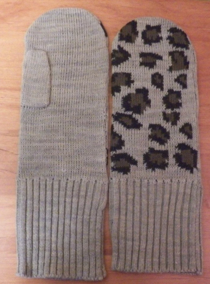 Новые варежки с анималистическим принтом Avon - Изображение 1 из 1