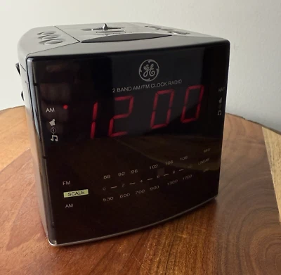 通用电气调幅/调频闹钟收音机立方体红色显示屏 7-4808A 已测试/工作 — 第 1/4 张图片