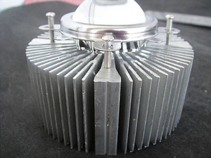 Disipador térmico de aluminio LED de hasta 100 W + len + portavasos 10W -100W - Imagen 1 de 4