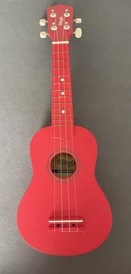 Stagg Soprano Ukulele Red. Fabulous condition with case - Image 1 of 4