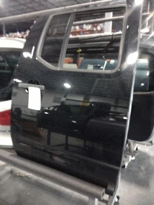 Conjunto de puerta trasera derecha usado lado trasero se adapta a: Nissan Frontier 2020 doble cabina trasera Foto 1 de 4