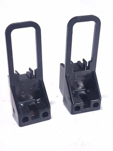 EATON CUTLER HAMMER 17-21110 BASE NEUTRA PARA BARRAS DE TIERRA 125 AMP - CANTIDAD 2 - Imagen 1 de 3