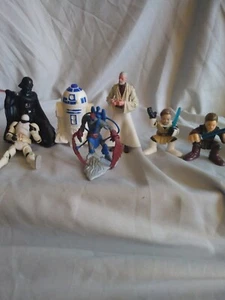 Set di 7 figurine in plastica Stars Wars usate - Foto 1 di 4