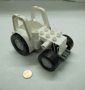 Lego Duplo BIG WHITE ZOO Zebra Stripes FARM TRACTOR RIDING VEHICLE for Zookeeper - Picture 1 of 3