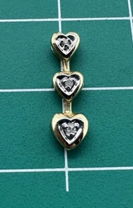 Lovely Vintage Solid 10K Yellow Gold Graduating Diamond Heart Pendent Minty! - Picture 1 of 9