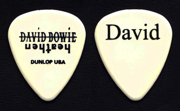 David Bowie Signature Off-White Guitar Pick - 2002 Heathen Tour - Image 1 of 1