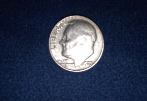 1975 Roosevelt Dime. No Mint Mark. No S Proof Dime Cover
