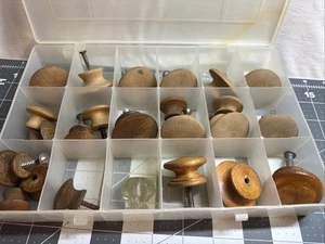 Wooden Bedroom Knobs Hangers Set of 21 And 1 Plastic - Picture 1 of 8