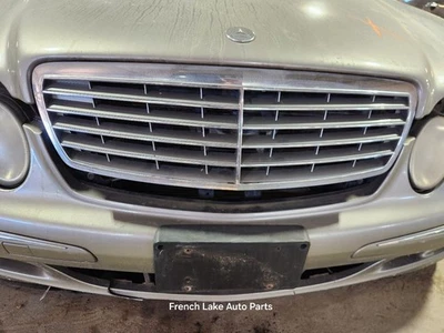 Rejilla cromada superior 4 costillas para 03-06 MERCEDES E500 1277854 Foto 1 de 4