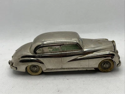 Juguete de cuerda Prameta Kolner Mercedes Benz 300, buen cromo "SIN LLAVE" Foto 1 de 4