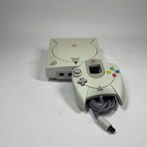 Sega Dreamcast Video Game Console White HKT-3020 - Picture 1 of 12
