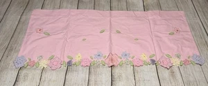 Pottery Barn Kids Pink Flowers Embroidery Gingham One Curtain Valance TubG - Picture 1 of 5
