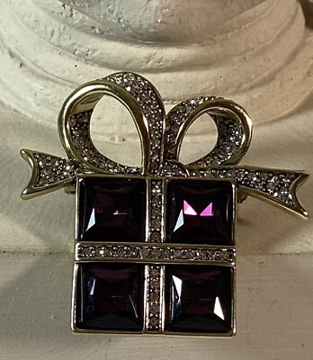 🎁PIN CRISTAL HEIDI DAUS "REGALO GLAMOROSO" ~ AMATISTA Foto 1 de 4