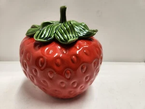 Tarro de galletas de fresa roja vintage con hojas verdes y tapa de tallo hecho en EE. UU. - Imagen 1 de 17