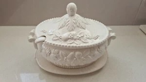 MOTHERS DAY VINTAGE SOUP TUREEN-ORNATE-LID,BASE,LADLE & TRAY AS NEW - Picture 1 of 8