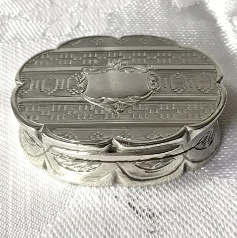 1866 Victorian Solid Silver Guilloche Engraved Vinaigrette By Robert Thornton Cover