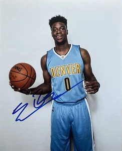 Emmanuel Mudiay Signed Autographed 8x10 Photo Denver Nuggets NBA Autograph - Picture 1 of 1