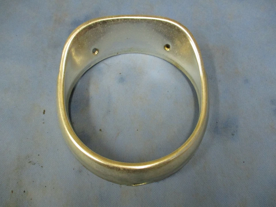 65 1965 Chevrolet Bel Air Biscayne Impala Headlight Headlamp Bezel GM - Imagem 1 de 1