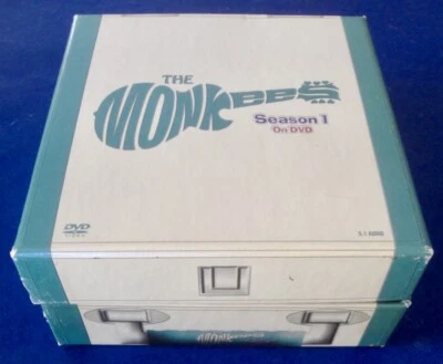 The Monkees Season 1   Rhino Video,  6 Discs With All 32 Episodes Foto 1 de 4