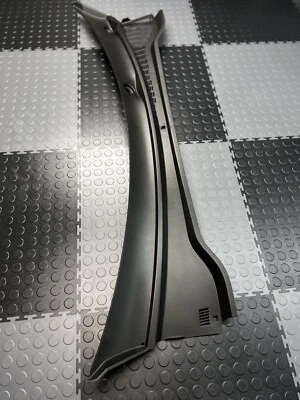 2014-2017 FIAT 500L FRONT WINDSHIELD WIPER COWL PANEL TRIM COVER OEM - Image 1 of 4