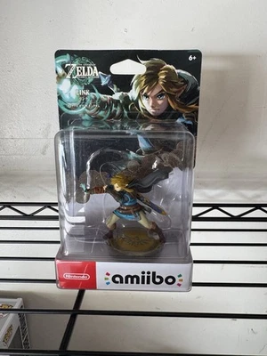 Nintendo amiibo The Legend of Zelda: Tears of the Kingdom - Link Figure - Image 1 of 2