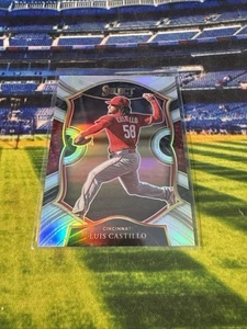 2021 Panini Select Holo Prizm #88 Luis Castillo Cincinnati Reds - Picture 1 of 2