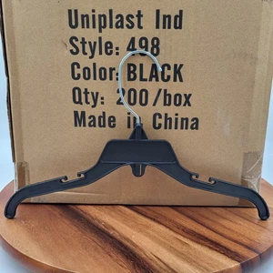 Hangers 12" Black Plastic Medium Weight Hangers -Box of 200 Factory Uniplast New - Picture 1 of 9