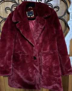 Sam Edelman Damen Mantel rot Größe M Kunstfell zwei Knöpfe super weich schick mittel - Bild 1 von 8