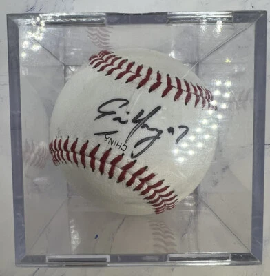 Balón de baño autografiado Eric Young Texas Rangers #7 en estuche Foto 1 de 4