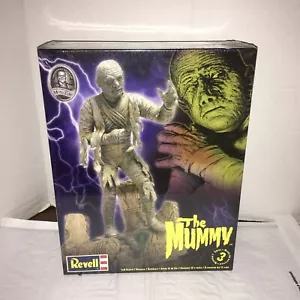 2009 Revell The Mummy Model Kit 1:8 Scale Universal Studios Monsters - Picture 1 of 3
