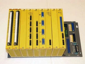 FANUC - I/O BASE UNIT MIT 9 MODULEN - A03B-0801-C004 / A03B-0801-B002 NEU - Bild 1 von 2