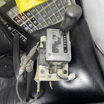 Automatic Transmission Gear Shifter for Subaru Impreza  2003-2007 - Image 1 of 4