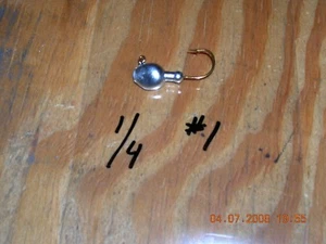 25 1/4 Unzen Zander Jigs auf Bronze Mustad Haken #2 #1 1/0 2/0 oder 3/0 Sie wählen - Bild 1 von 8