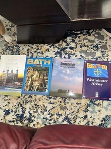 Europe Info Books On Bath, Stonhenge, Westminster And Tower Of London - Picture 1 of 10