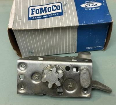 NOS 1953 1954 1955 Ford F-100 Pick Up Truck Left Door Latch BAAA 8121813 A - Image 1 of 4