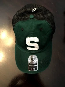 Cappello NCAA Michigan State Spartans Elasticizzato Fit Maglia Piccolo/Medio - Foto 1 di 2