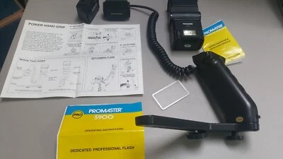 PROMASTER 5900 Dedicated BOUNCE Zoom FLASH Professional w Off Camera Hand Grip - Image 1 of 4
