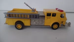 CORGI AMERICAN LA FRANCE Yellow South River Fire Pumper 1/50 Diecast - Picture 1 of 14