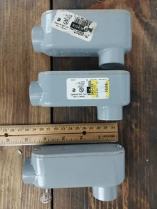 BELL HUBBELL CONDUIT BODY 3/4" CONDELLET E121488 OUTDOOR EALB - 2CG  LOT OF 3 - Picture 1 of 9