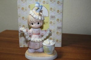 Precious Moments Figurine "Things Are Poppin' At Our House This Christmas" - Bild 1 von 5